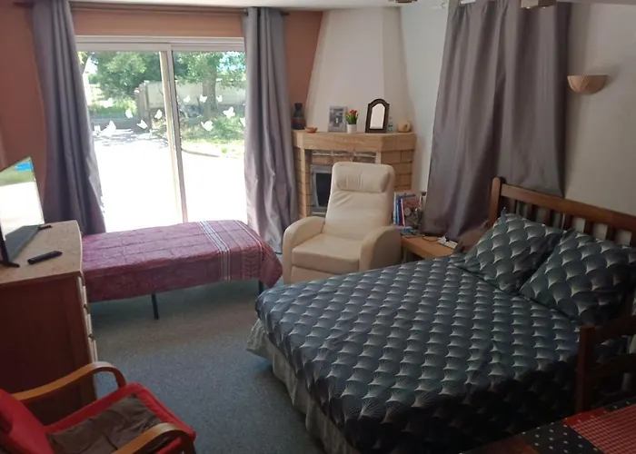 Bed & Breakfast Studio Chez L'habitant 3*